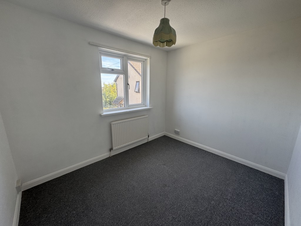 Lot: 191 - DETACHED FOUR-BEDROOM HOUSE IN POPULAR LOCATION - Bedroom two